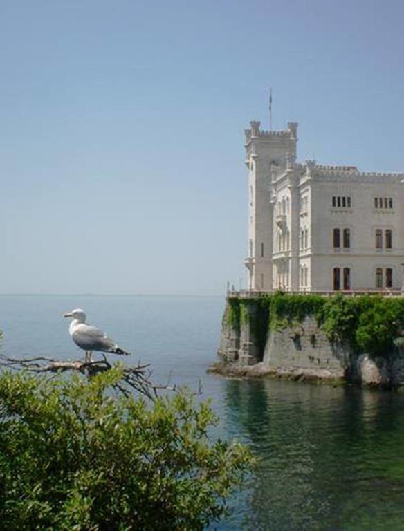 Mary Poppins'S House Acomodação com café da manhã Trieste Exterior foto